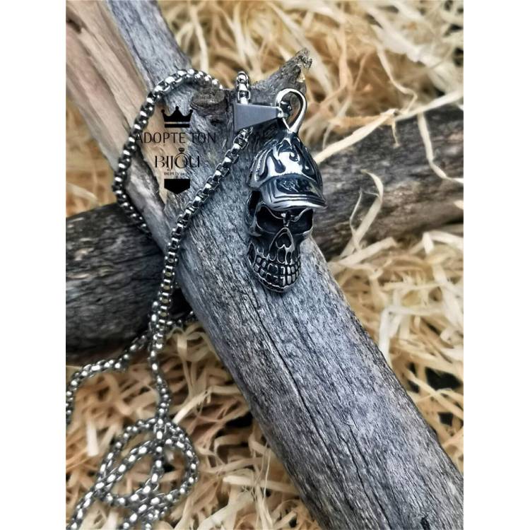 Collier Tetos tête de mort casquette couleur argent en acier inoxydable 316L