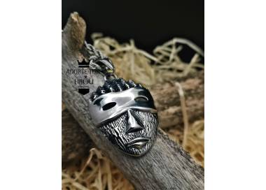 Collier et pendentif masque tribal couleur argent en acier inoxydable