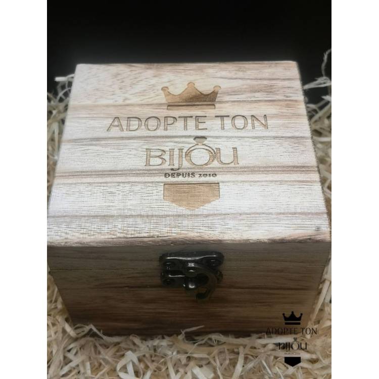 Montre en bois Kamasutra création artisanale pour homme et femme