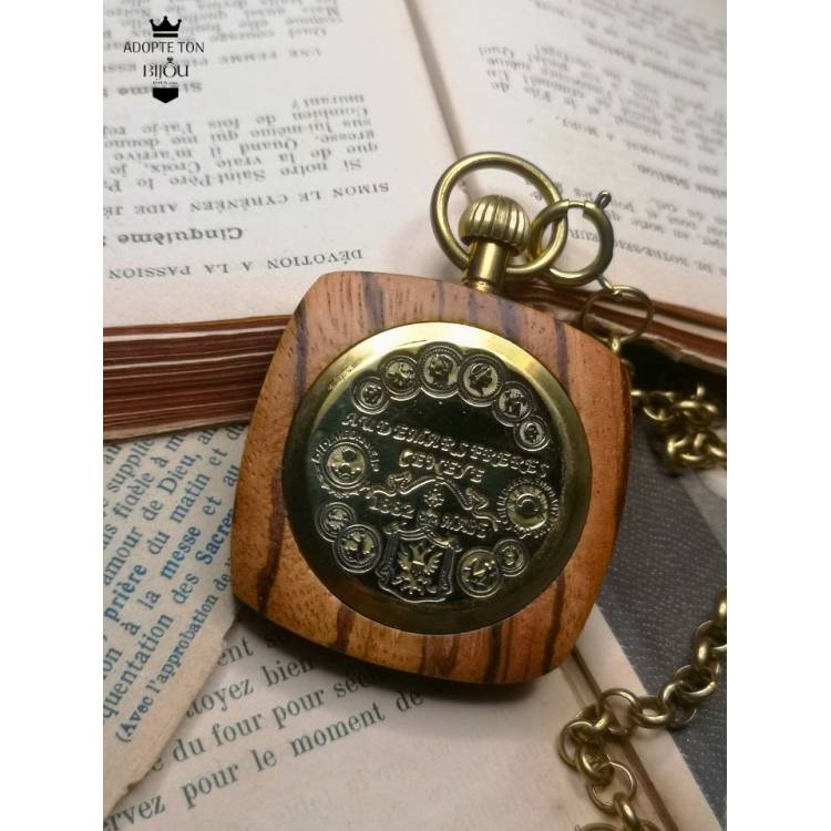 Montre à gousset mécanique de poche carré chêne