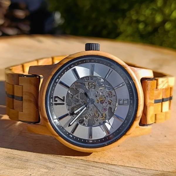 Montre en bois artisanale automatique Amour Fou bijou chic