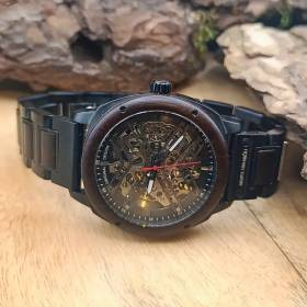 Montre en bois automatique force brute - boîtier tonneau horlogerie française