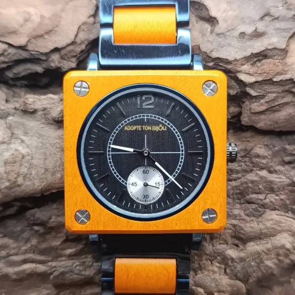 montre en bois carrée le bastion