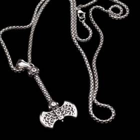 collier viking avec sa chaine Skeggøx
